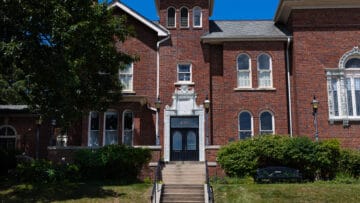 Art Classes &amp; Tours at Hoyt Sherman Place